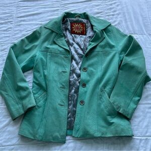 Vintage genuine leather jacket (minor flaw small pen mark under the arm)